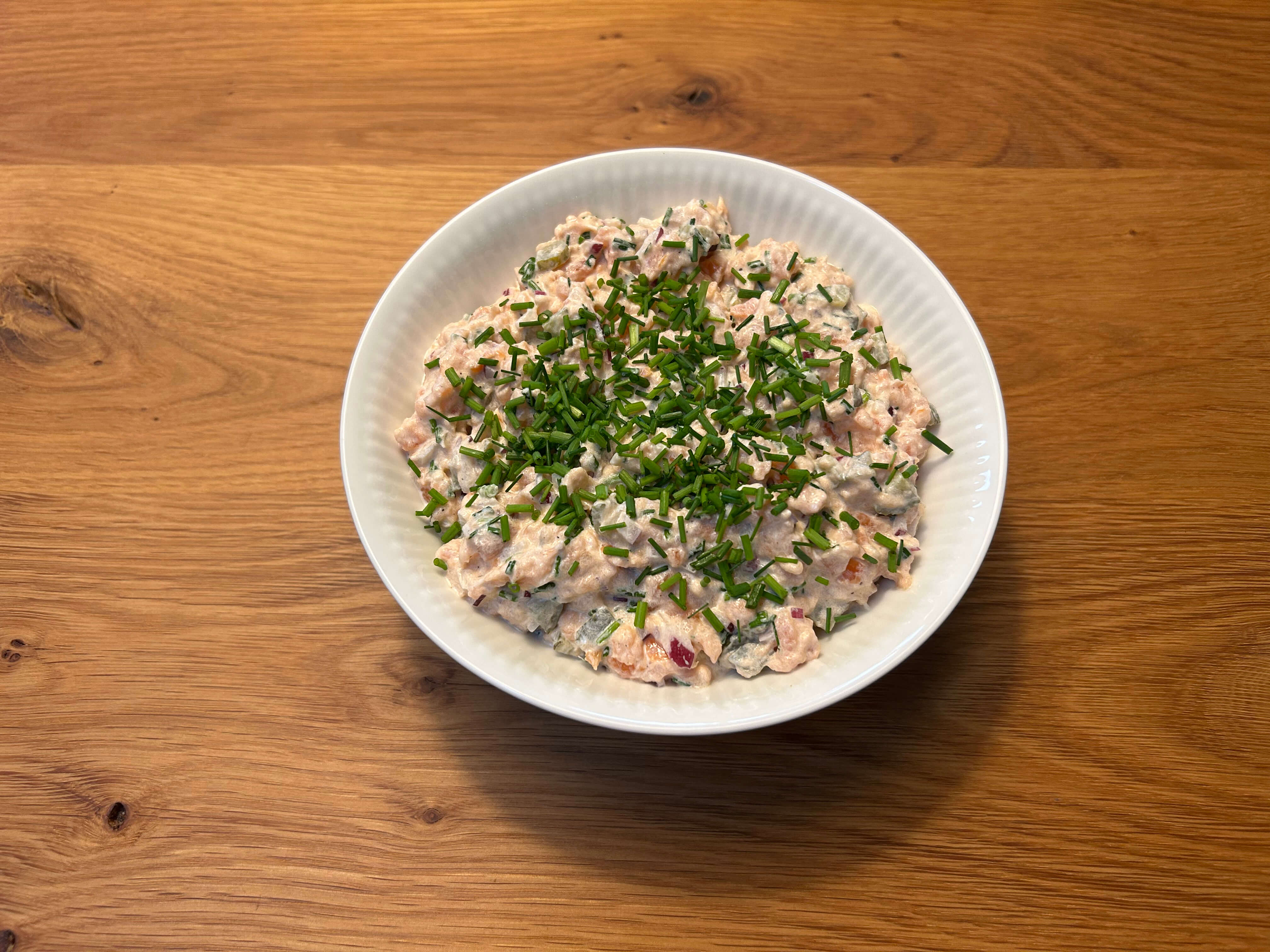 billede af Koldrøget laksesalat